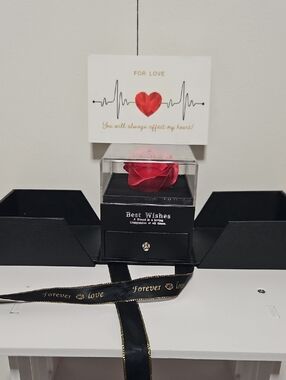 Elegant Preserved Rose With Heart Pendant Necklace in Clear Cube Gift Box